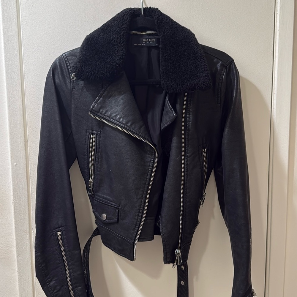 Faux leather biker ZARA
Medium size